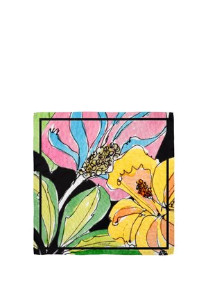 Design floreale astratto con grandi fiori gialli e rosa, foglie verdi e accenti blu incorniciati da un sottile bordo nero su sfondo bianco.
