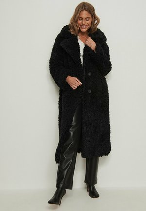 Winter coat - black