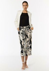 comma - Spodnie materiałowe