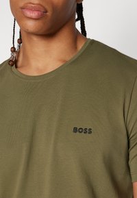 BOSS MIX MATCH - Pyžamový top - open green