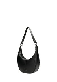 Schwarze, halbmondförmige Handtasche aus Leder mit einem einzelnen Träger, Reißverschluss und kleinem "wojas"-Logo auf der Vorderseite.