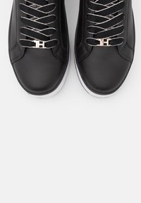 Tommy Hilfiger Sneaker low - black