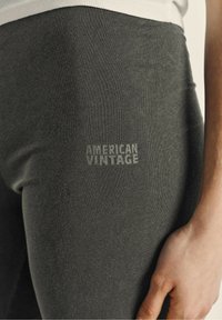 American Vintage JOGGING PYMAZ - Leggings - Hosen - carbone vintage