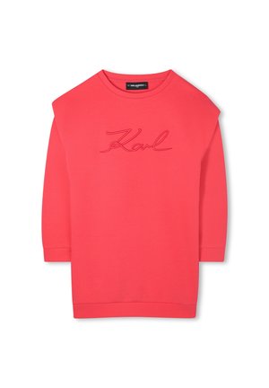 Korallni dukserica s rukavima do tri četvrtine, sa šivanim 'Karl' logom u kontrastnoj niti. Mekana tkanina, opušteni kroj.