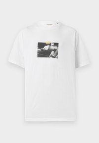 Unselected, bright white