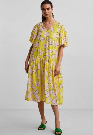 MISO - Sukienka letnia - blazing yellow
