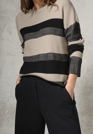 Sweter