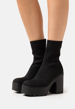 Call it Spring Korolliset nilkkurit - black