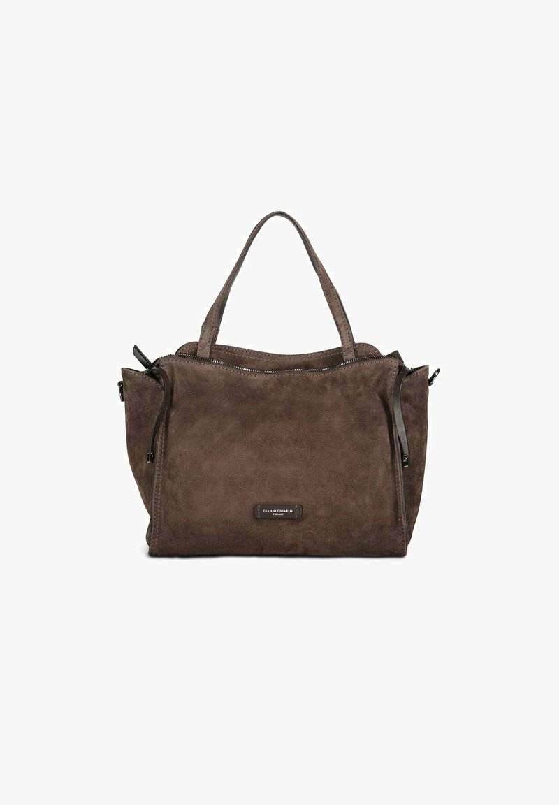 Borsa in suede marrone con una texture morbida, chiusura con zip, due manici superiori e due tasche laterali con zip. Design semplice e stile funzionale.
