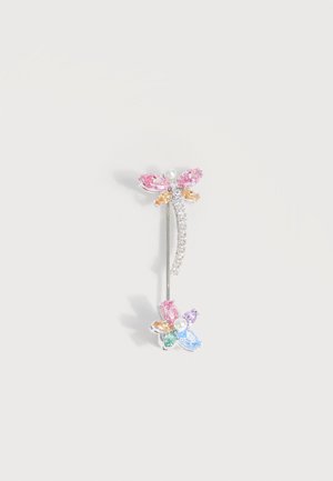 Alfiler de plata con dos formas de flores con piedras preciosas multicolores y pequeños acentos de perla sobre un fondo blanco.