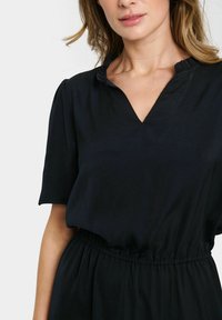 Saint Tropez STINESZ czarny