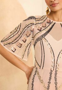Love & Roses EMBELLISHED  SLEEVE  - Maksimekko - pink