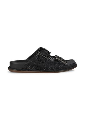 Sandale noire à glissière avec un dessus en mesh texturé, semelle noire uni et boucles décoratives avec des accents perlés sur la sangle.