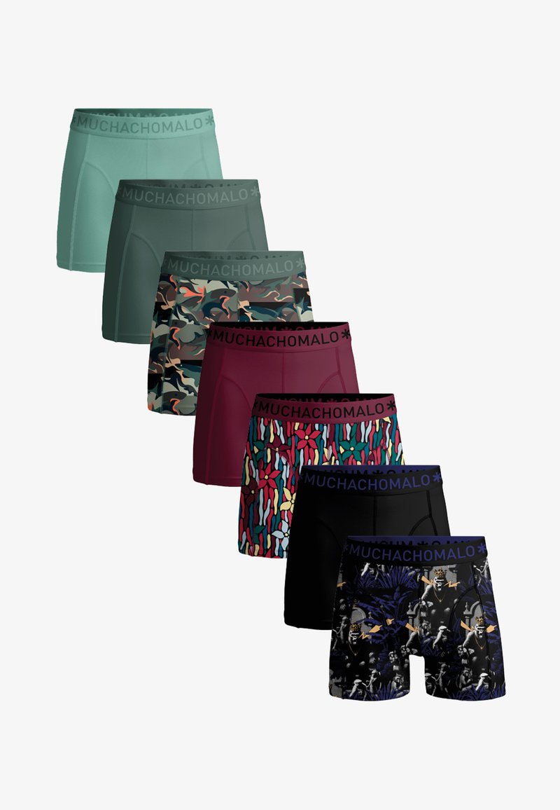 Sette paia di boxer da uomo in vari colori e fantasie, tra cui turchese uniforme, camouflage, bordeaux, floreale, nero e stampe artistiche.