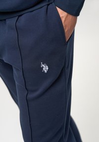 U.S. Polo Assn. JAMIE - Tepláky - dark sapphire