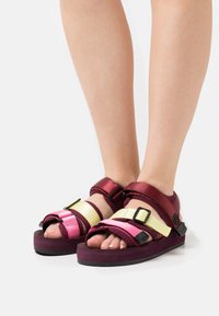 Scotch & Soda LYDIA - Platform sandals - bordo/multi-coloured