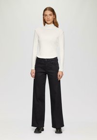 s.Oliver Flared Jeans - schwarz