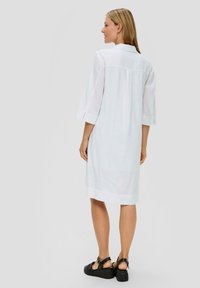 s.Oliver Robe de jour - weiß