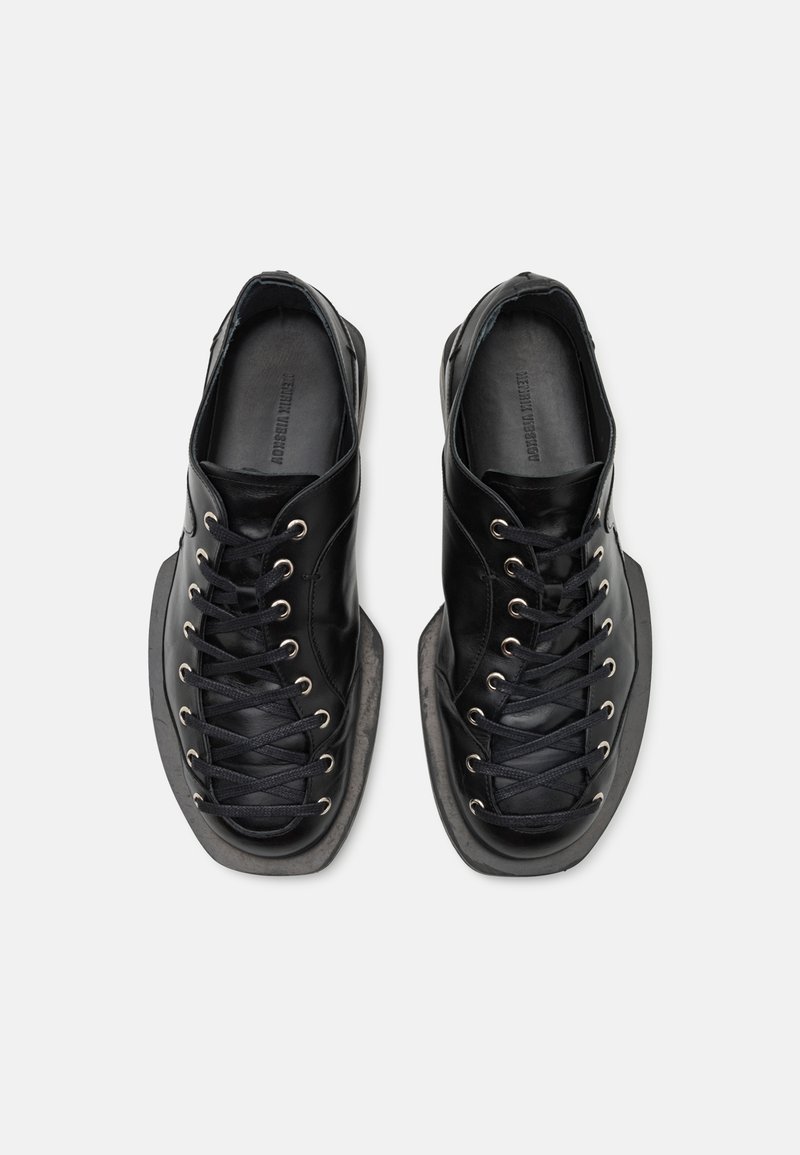 Henrik Vibskov KELLY SHOES UNISEX - Derbies - black