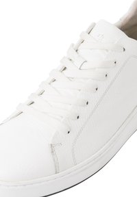 Marco Tozzi BY GUIDO MARIA KRETSCHMER   - Trainers - white black