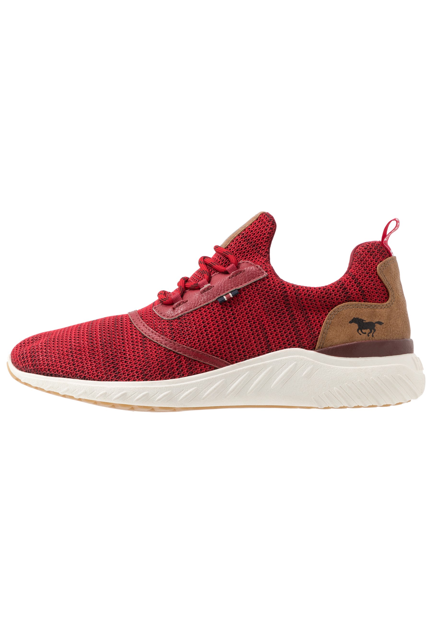 Mustang 4132 301 Joggesko rot Zalando.no Mustang 4132 301 Joggesko rot Zalando.no