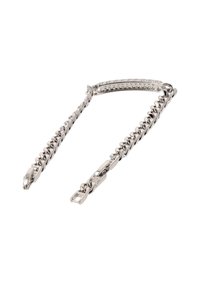 Hopeaketju, joka on valmistettu hopeametallista, jossa on litteä osa ja ravustinhaka. Teksturoidut lenkit ja kiiltävä pinta pehmeillä reunoilla.