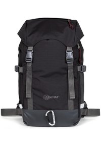 Černý batoh s rolovacím designem, texturovaná tkanina, šedé detaily, nastavitelné popruhy a karabina na spodní straně.