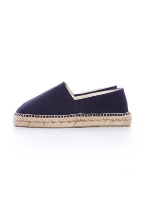 Espadrillas de lona azul marino con suela de cuerda de yute, que presentan una punta redondeada y un diseño minimalista. Sin patrones ni acentos visibles.