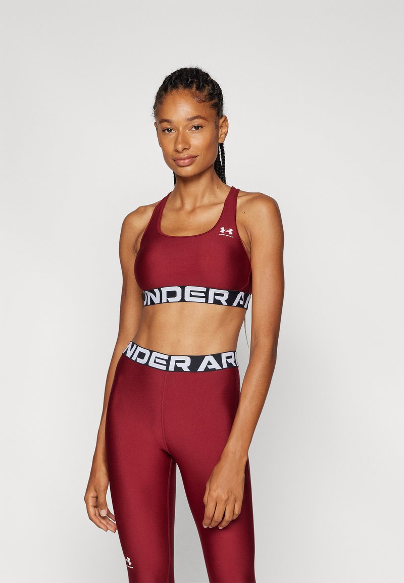 Under Armour MID BRANDED - Sport-BH med medium stöd - cardinal/white
