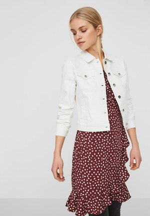 VMHOT SOYA - Denim jacket - white