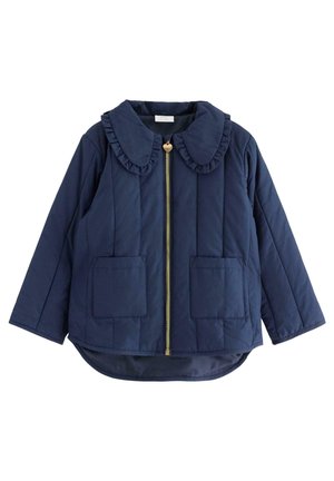 Giacca trapuntata blu navy con colletto arricciato, zip dorata e due tasche frontali. Presenta un retro leggermente più lungo e una consistenza liscia.