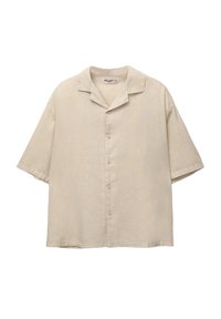 Beige kort-enkelformaat overhemd met knopen en camp collar, gemaakt van lichtgewicht linnen stof, weergegeven op een witte achtergrond.