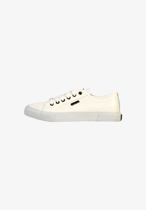 Weiße Leinenschuhe mit runder Zehenpartie, sechsmal schwarz metallene Ösen für die Schnürung, strukturiertes Gummisohle und kleine Markenakzent.