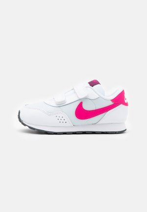 VALIANT UNISEX - Zapatillas - pure platinum/dark smoke grey/sangria/pink prime