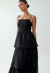 THE FATED NOA TIERED  - Maxi šaty - black
