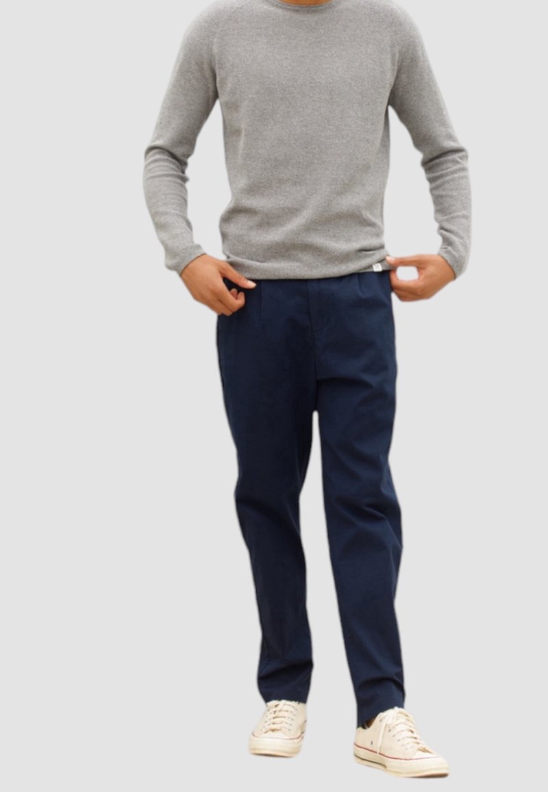 PRIVIMIX Felpa Uomo con Zip Maglione Tuta Senza Cappuccio Pullover Invernale Maglietta con Tasca M-3XL