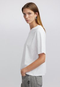 Ipekyol HOTFIX  - Camiseta estampada - off white