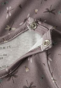 Name it STRAMPLER - Body - purple dove