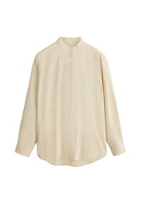 Chemise beige à manches longues avec boutons, motif subtil à rayures verticales et petit col montant.