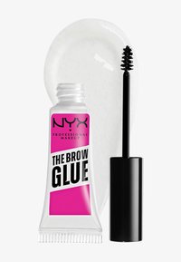 Tube NYX Professional Makeup The Brow Glue avec une brosse spoolie noire et un échantillon de gel transparent en arrière-plan sur fond blanc.