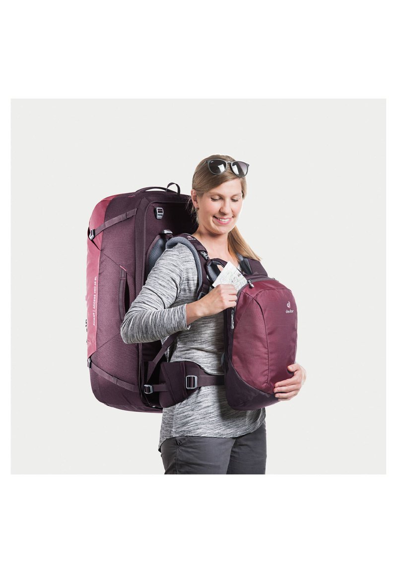 Deuter Trekkingrucksack - cassis/rot - Zalando.de