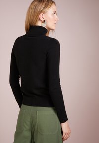 pure cashmere TURTLENECK - Pulover - black