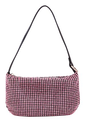 Schwarze Handtasche mit geschwungener Form, bedeckt mit pinken Strasssteinen, ausgestattet mit einem dünnen schwarzen Trageriemen und einem Reißverschluss. Strukturierte, glänzende Oberfläche.