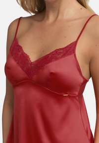 DORINA SET - Pyjama - red red