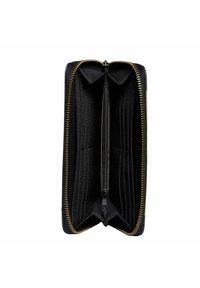 Billetero negro con cierre de cremallera, múltiples ranuras para tarjetas, un bolsillo central con cremallera y un interior de tela texturizada. Detalles en dorado.