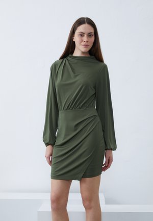 Vestido informal - green