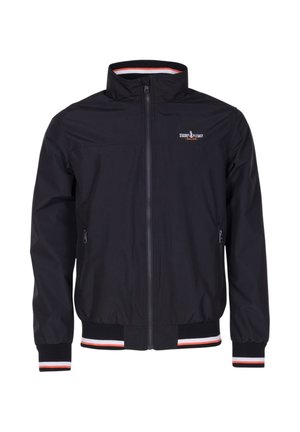 Zwarte lichtgewicht jas met een ritssluiting, hoge kraag, twee zijzakken, contrasterende witte en oranje strepen op de mouwen en onderrand, en logodetail.