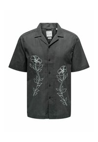 Korte mouwen donkergrijs shirt van stof met geborduurde bloemenpatronen in lichtblauw aan elke kant. Voorzien van een knoopsluiting.