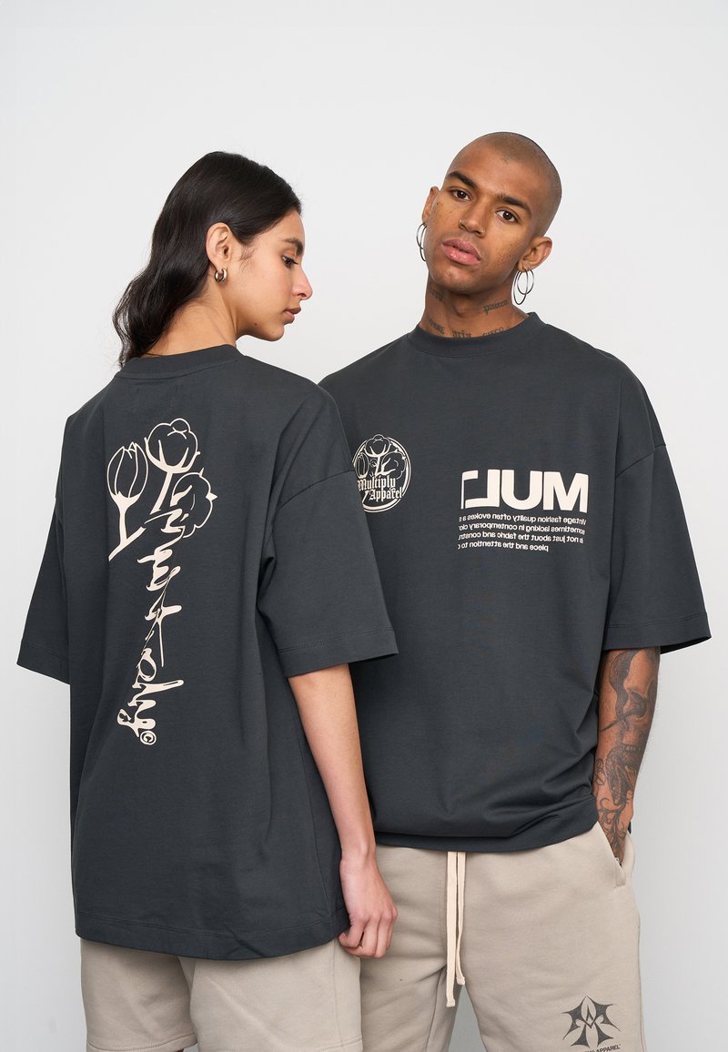 Multiply Apparel ROOTS - T-shirt print - black soda