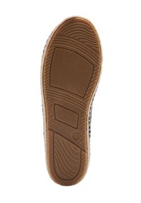 Suola di scarpa in gomma con superficie marrone testurizzata, caratterizzata da un motivo geometrico e indicatore di misura stampato. I bordi sono leggermente arrotondati.